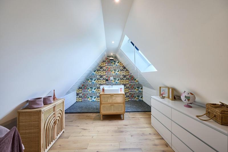 Maison - 240 m² - 7 pièces