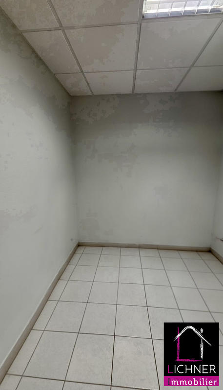 Local commercial - 73 m² - 3 pièces