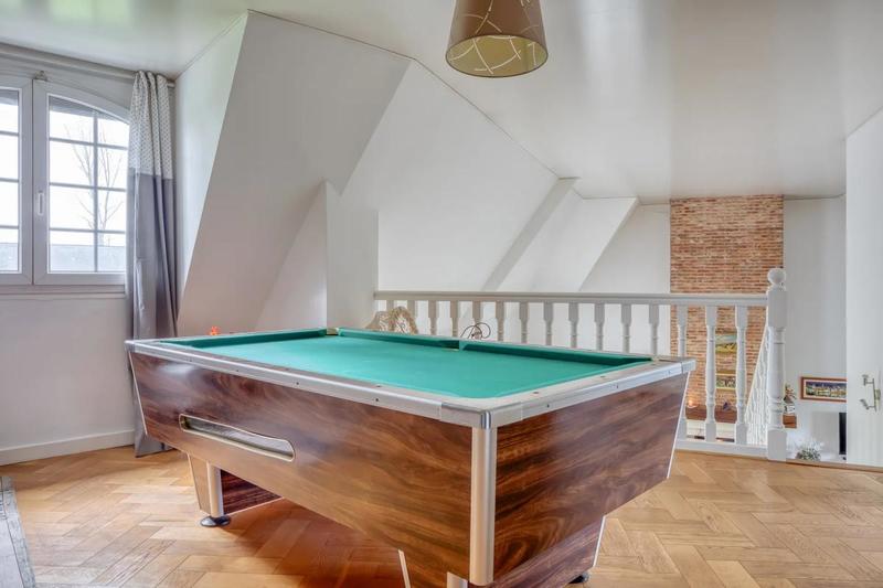 Propriété - 318 m² - 7 pièces