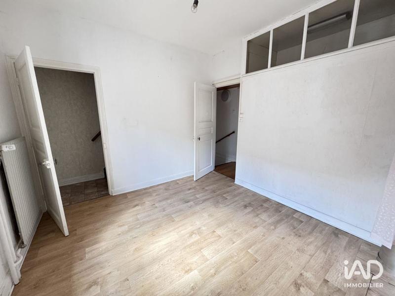 Maison - 90 m² - 5 pièces