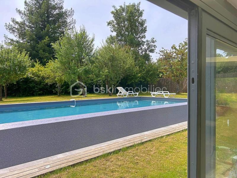 Villa - 168 m² - 6 pièces