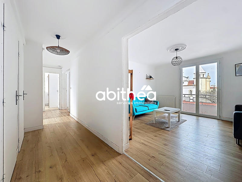 Appartement - 82 m² - 5 pièces