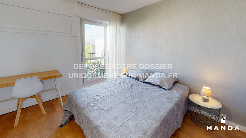 Chambre - 12 m² - 5 pièces