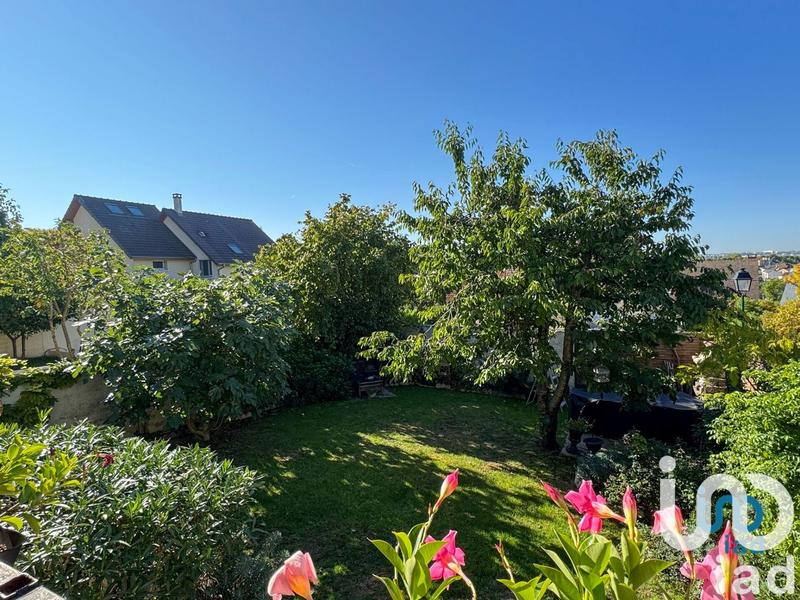 Maison - 95 m² - 5 pièces