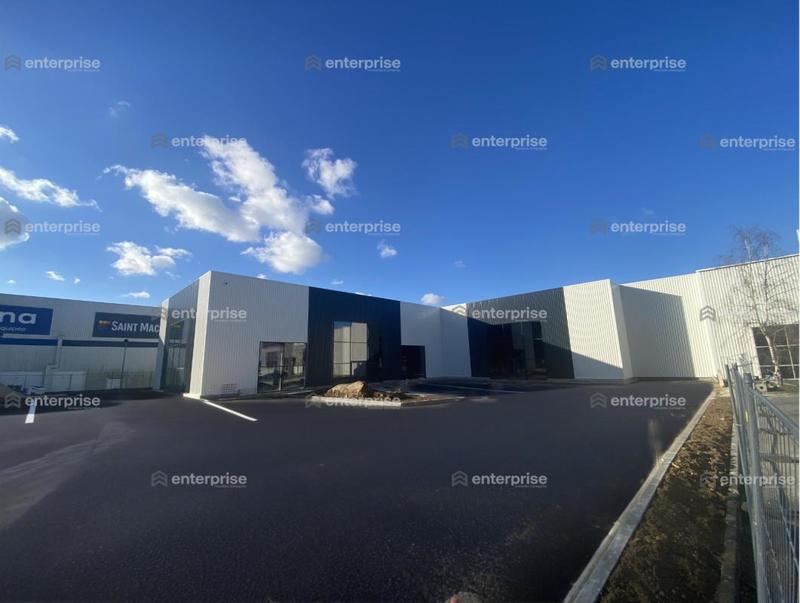 Local commercial - 621 m²