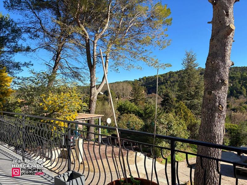 Maison - 191 m² - 8 pièces