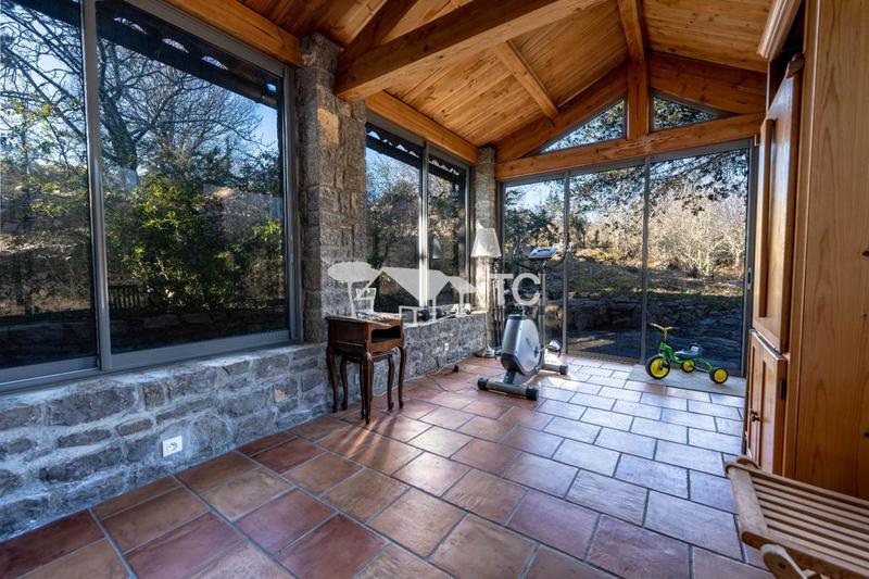 Corps de ferme - 198 m² - 7 pièces