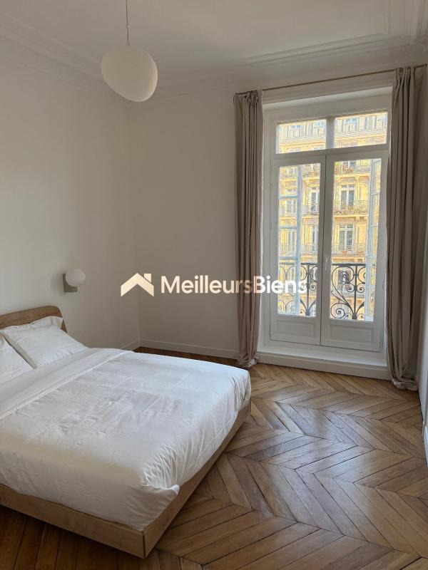 Appartement - 127 m² - 5 pièces