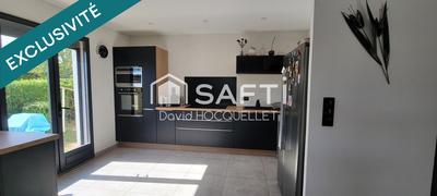 Maison - 97 m² - 4 pièces