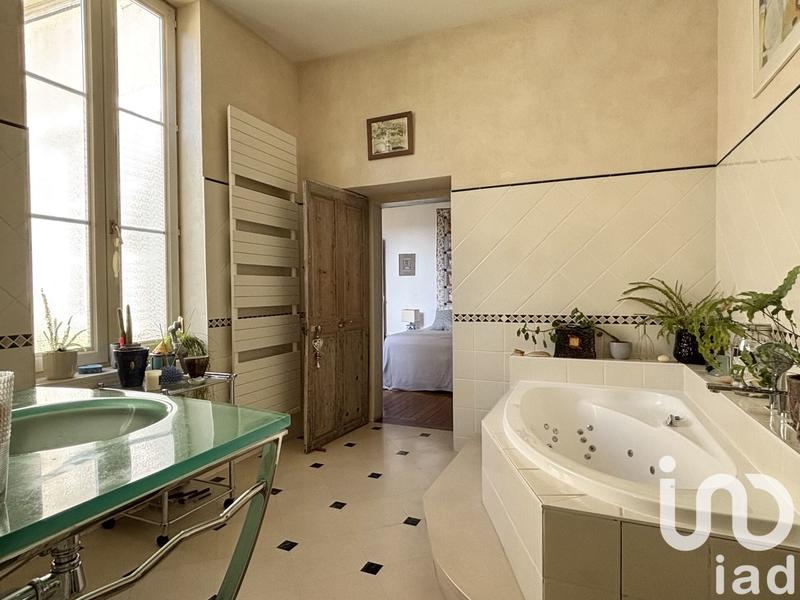 Maison - 286 m² - 11 pièces