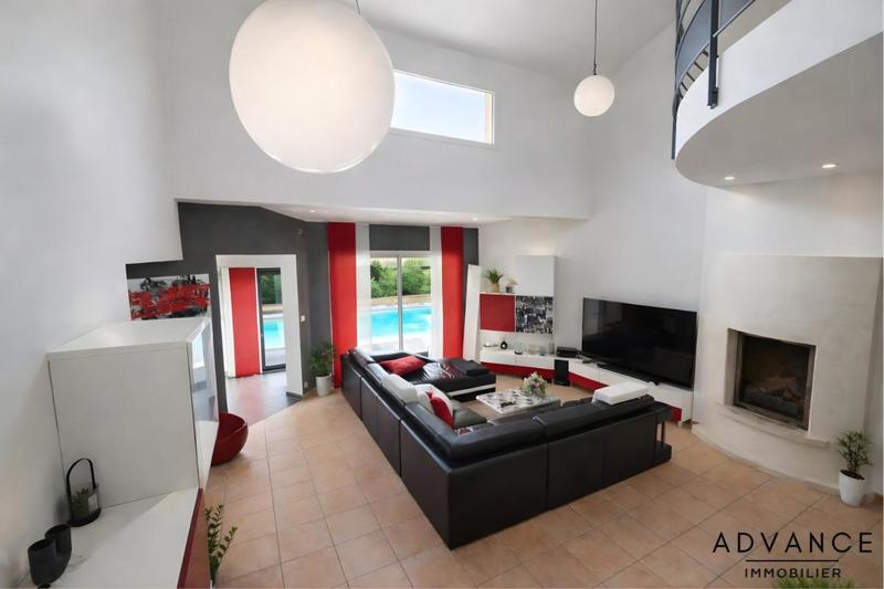 Villa - 208 m² - 208 pièces