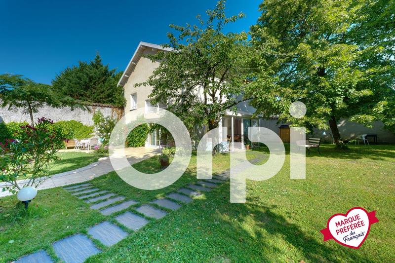 Maison - 161 m² - 6 pièces