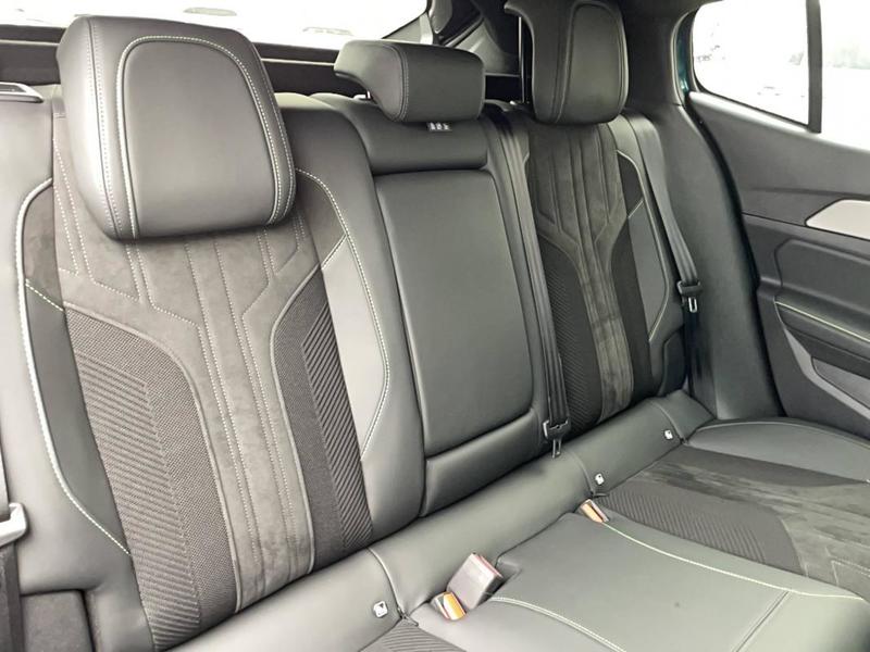 Peugeot 408 Phev 225 e-Eat8 Gt