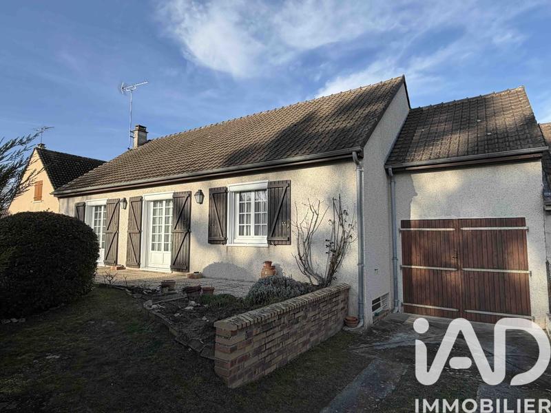 Maison - 90 m² - 5 pièces