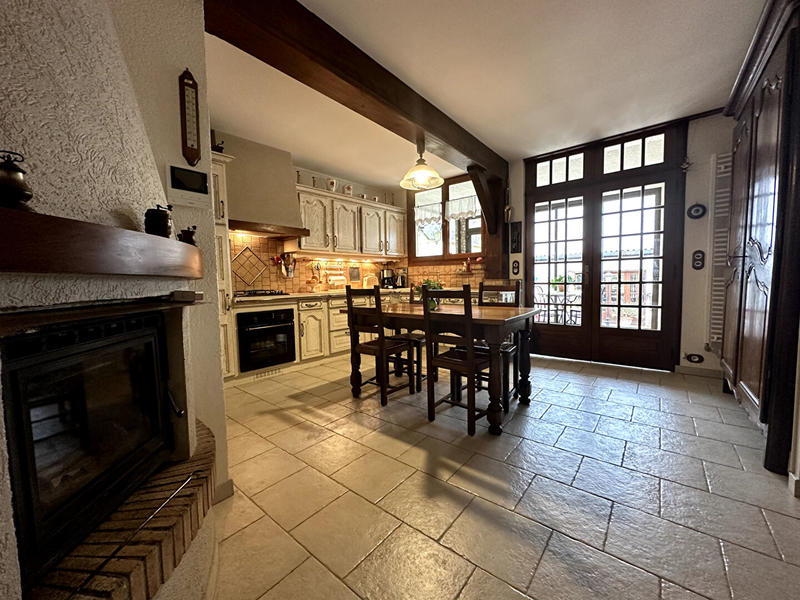 Maison - 271 m² - 7 pièces