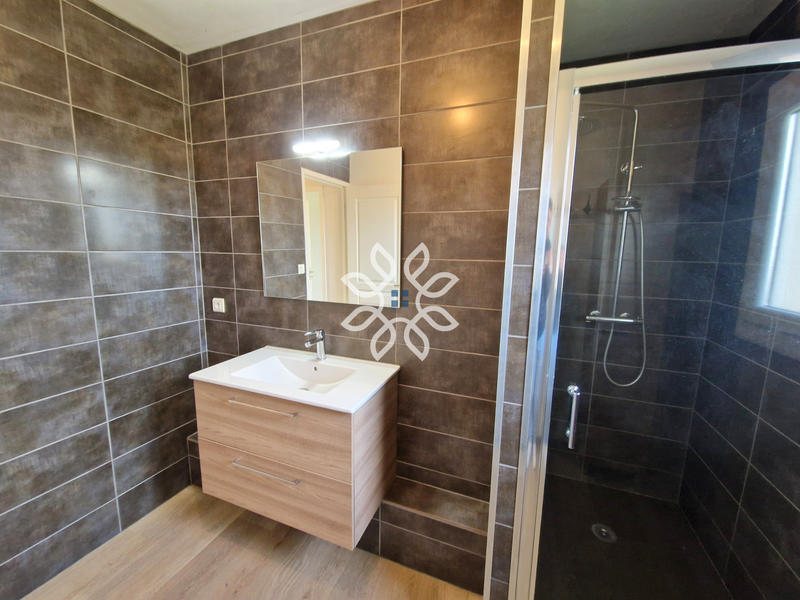 Maison de village - 100 m² - 4 pièces