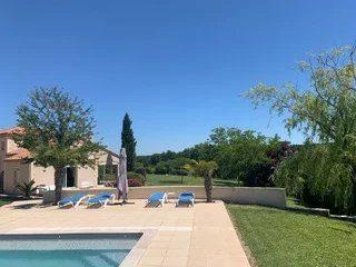 Maison - 204 m² - 5 pièces