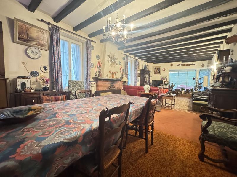 Maison ancienne - 194 m² - 5 pièces