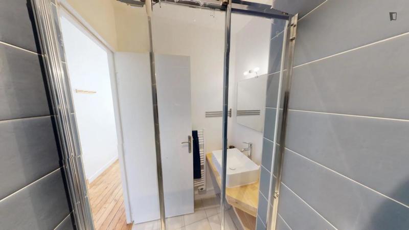 Chambre - 11 m² - 4 pièces