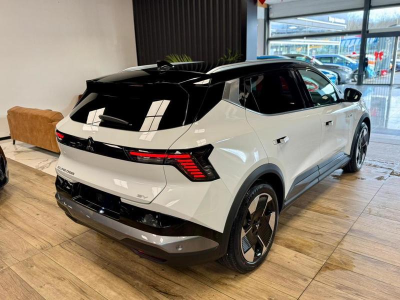 Mitsubishi Eclipse Cross II 87 Kwh 218 Invite+ Pack Intense