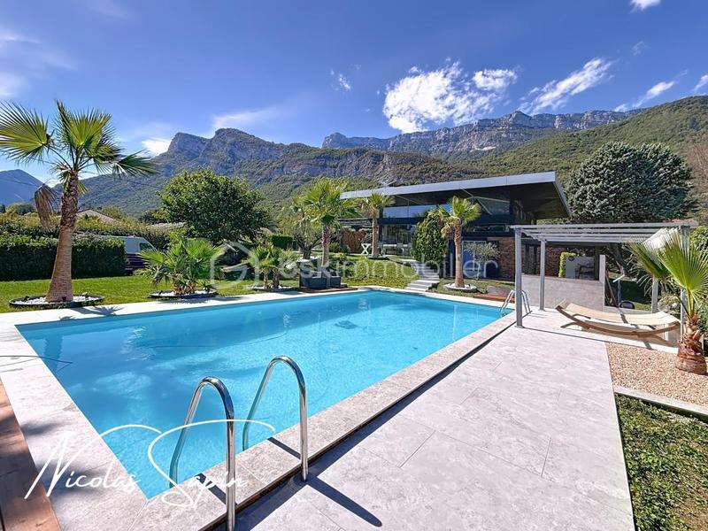 Maison d'architecte - 188 m² - 6 pièces