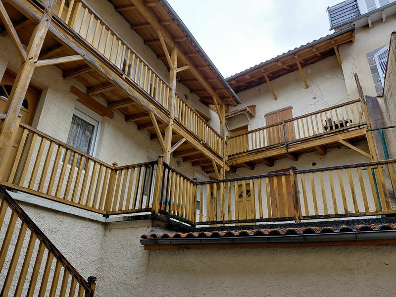 Maison - 386 m² - 5 pièces