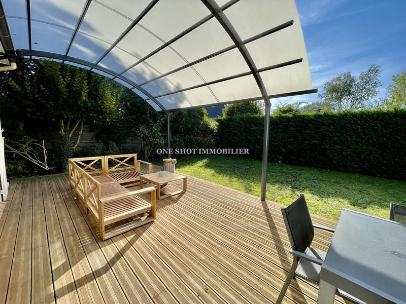 Maison - 231 m² - 7 pièces