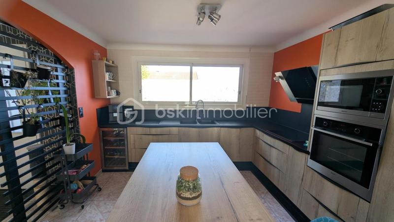 Maison - 150 m² - 7 pièces