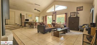 Maison - 193 m² - 7 pièces