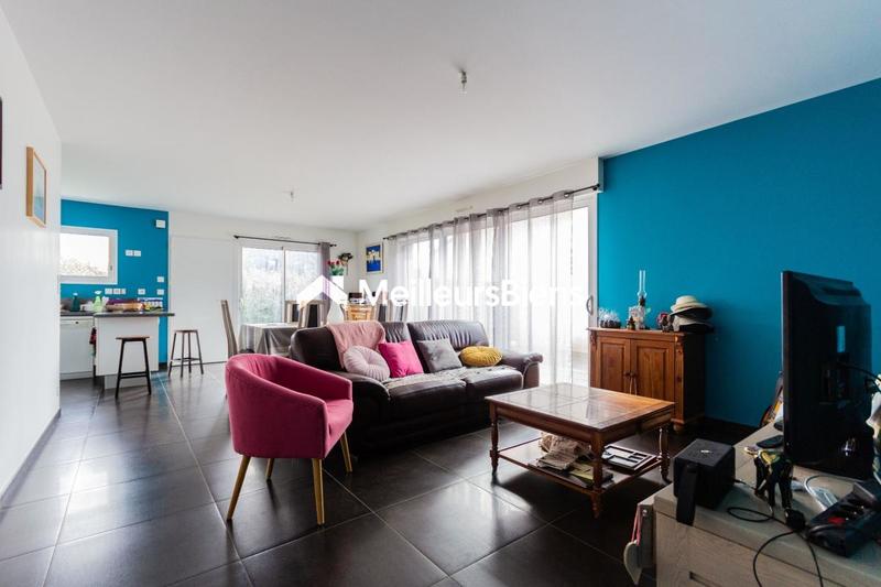 Maison - 94 m² - 5 pièces