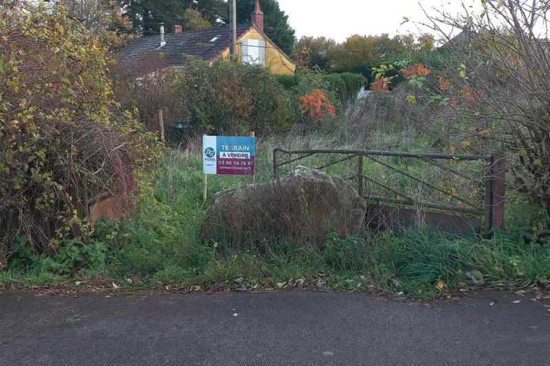 Terrain constructible - 690 m²