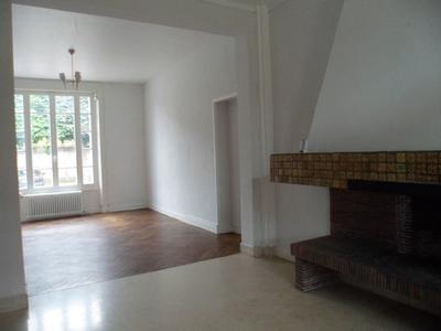 Maison traditionnelle - 182 m² - 6 pièces