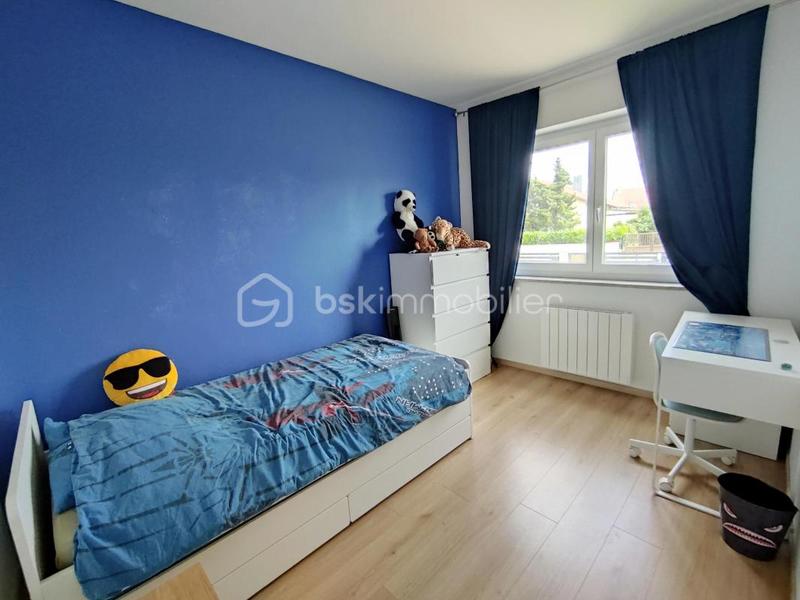 Maison - 180 m² - 9 pièces