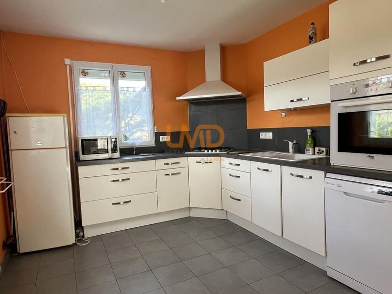 Maison - 99 m² - 5 pièces