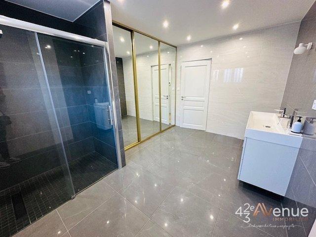 Maison - 175 m² - 5 pièces