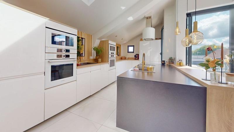 Maison - 291 m² - 9 pièces