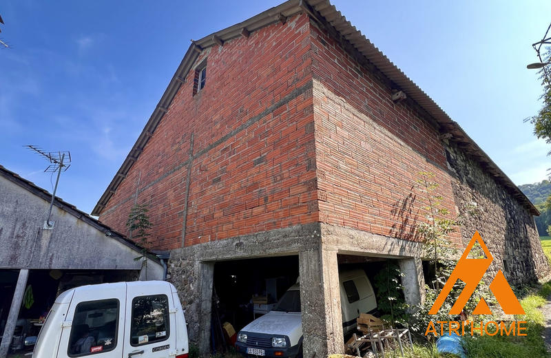 Ferme - 300 m² - 2 pièces