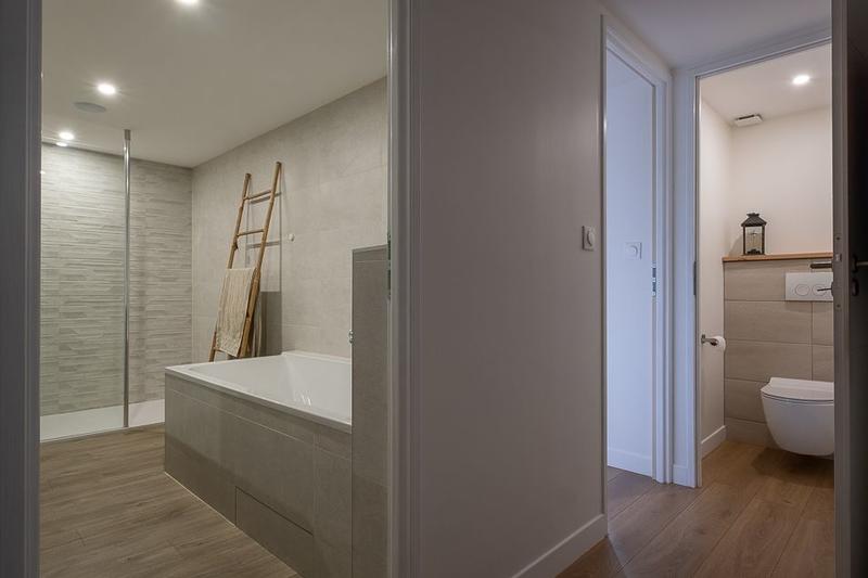 Propriété - 300 m² - 9 pièces