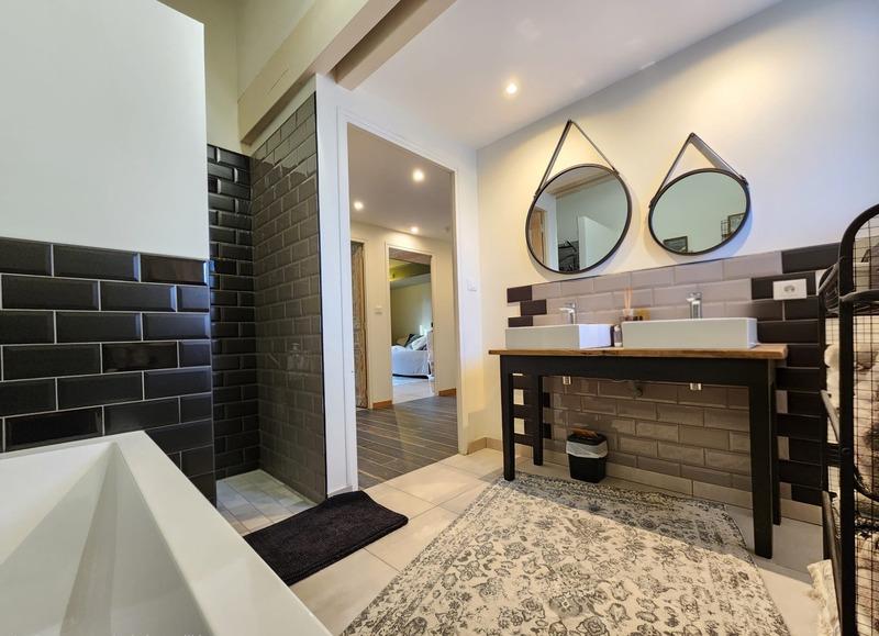 Maison - 155 m² - 7 pièces