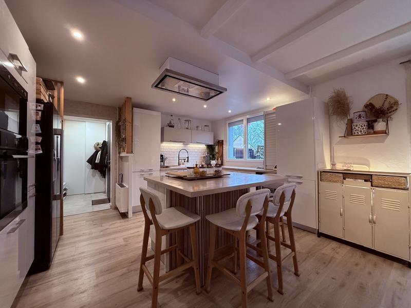 Maison - 130 m² - 6 pièces