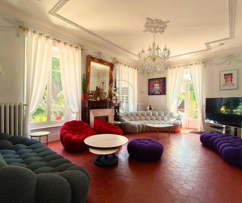 Hôtel particulier - 423 m² - 8 pièces