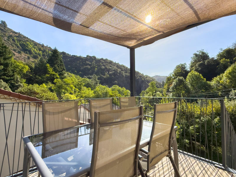 Maison - 182 m² - 7 pièces