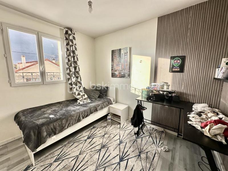 Maison - 125 m² - 9 pièces