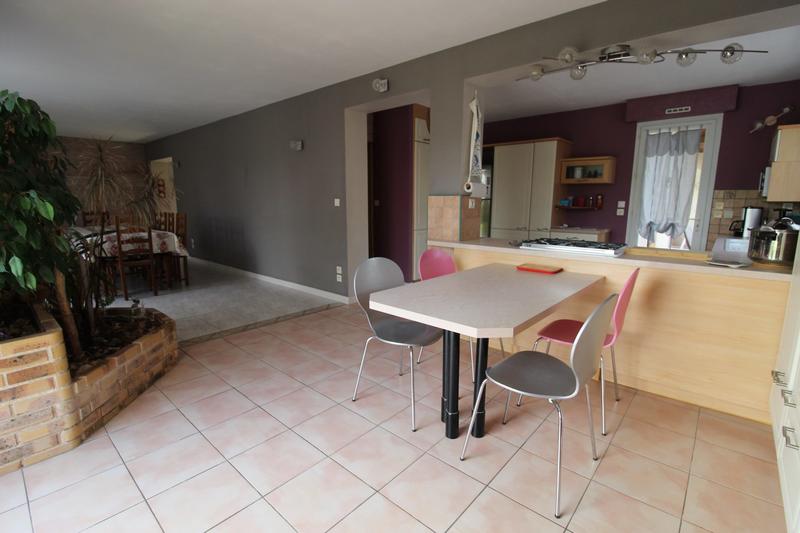 Maison - 235 m² - 8 pièces