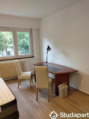 Chambre - 15 m² - 1 pièce