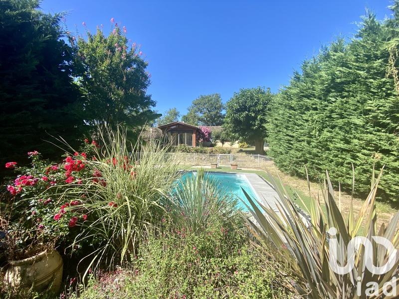 Maison - 137 m² - 5 pièces