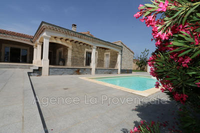 Maison - 236 m² - 7 pièces