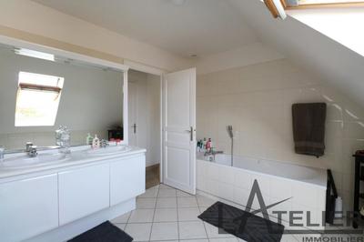 Maison - 152 m² - 6 pièces