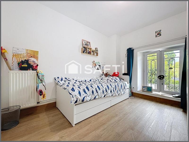 Villa - 219 m² - 8 pièces