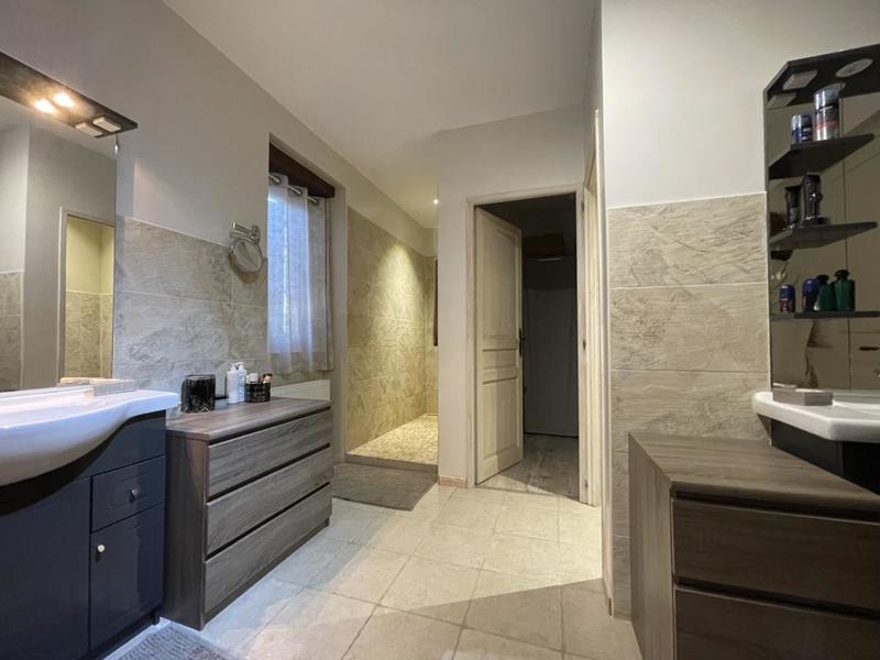 Maison bourgeoise - 450 m² - 9 pièces